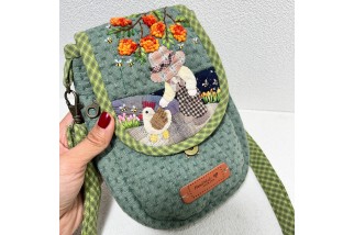 Sun hat Sue and chicken embroidery crossbody