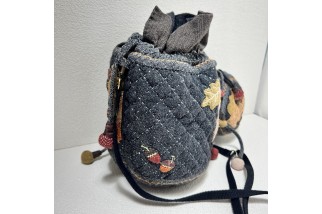 Squirrel bucket bag with detachable mini bag